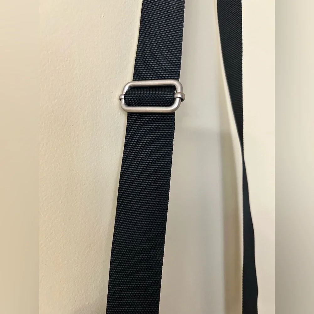 Baggallini Horizon Crossbody Bags for Women 10x10.5 Lightweight Water-Resistant - Picture 5 of 10